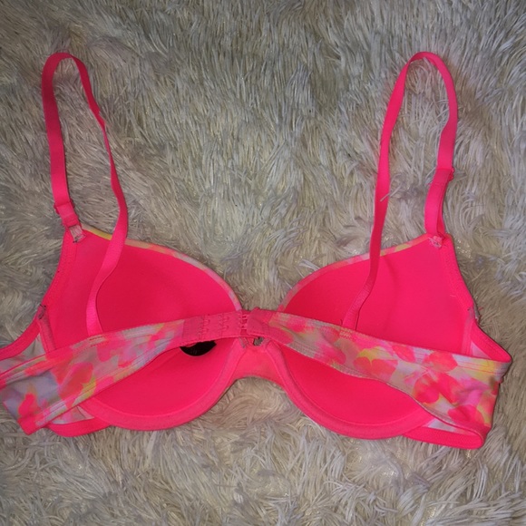 🌸Neon Pink Underwire Bra🌸 - Picture 2 of 3